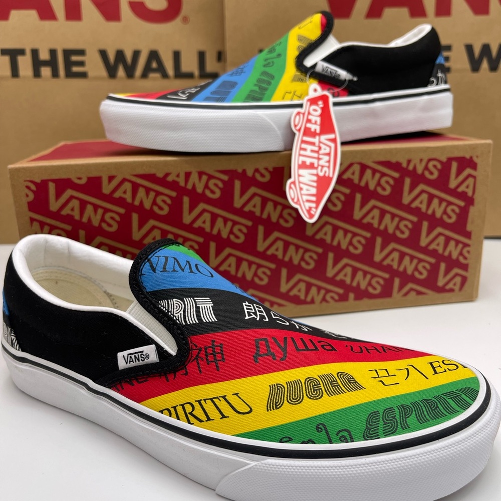 Vans Men’s Classic Slip-On (Vans
Spirit)Multi/True White Sneakers
VN0A4U38WK2 - Picture 15 of 16